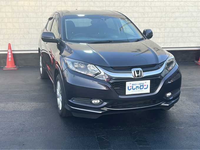 新着情報“ヴェゼルハイブリッドX”2015年式ルーセブラックM入荷しました！