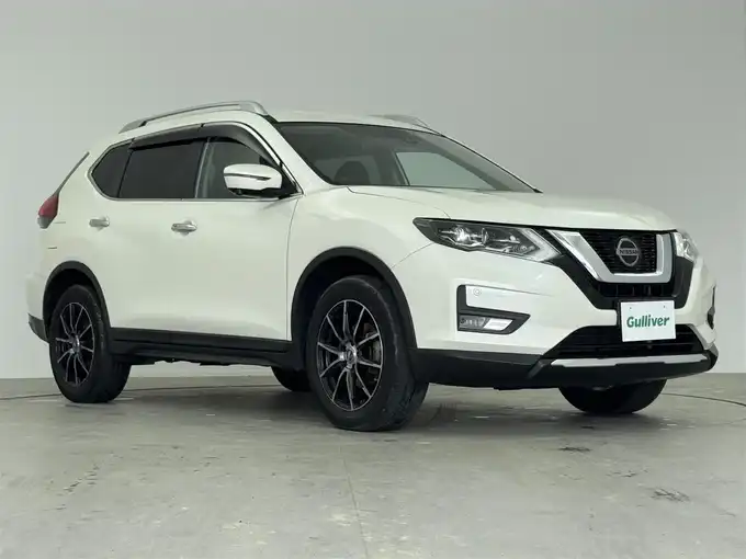 新着情報“エクストレイル20Xi”2020年式ブリリアントホワイトパール入荷しました！