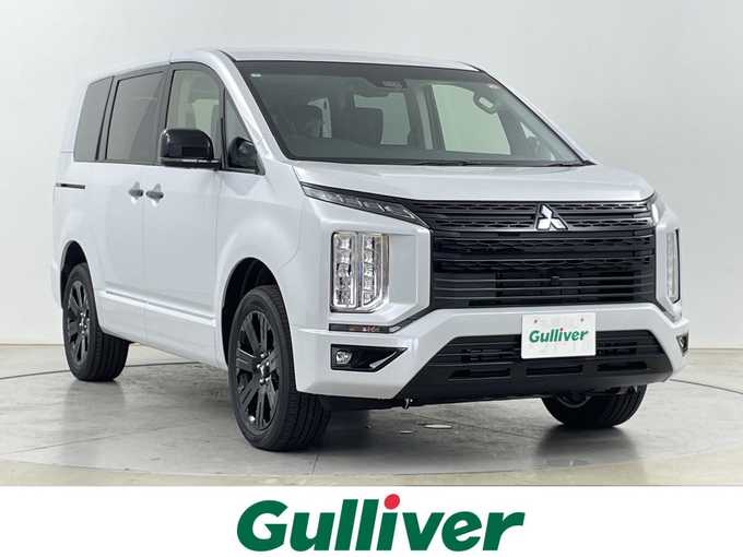 新着情報“デリカＤ：５ブラックエディション”2025年式白入荷しました！