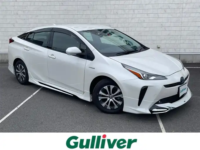 新着情報“プリウスA”2019年式ホワイトパールクリスタルシャイン入荷しました！