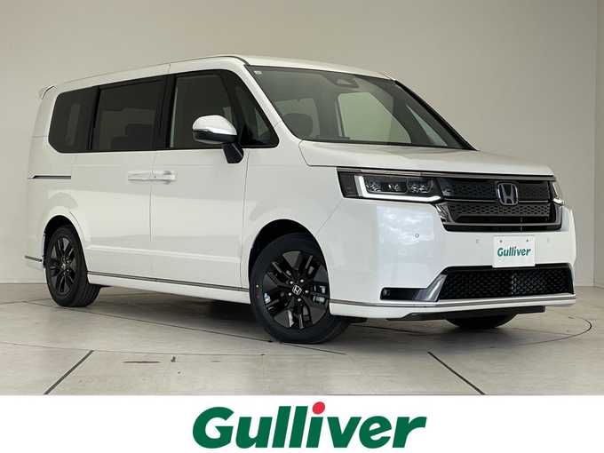 新着情報“ステップワゴンe:HEVスパーダ”2025年式プラチナホワイトパール入荷しました！