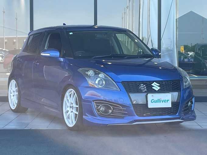 新着情報“スイフトスポーツベースグレード”2012年式ブーストブルーパールメタリック入荷しました！