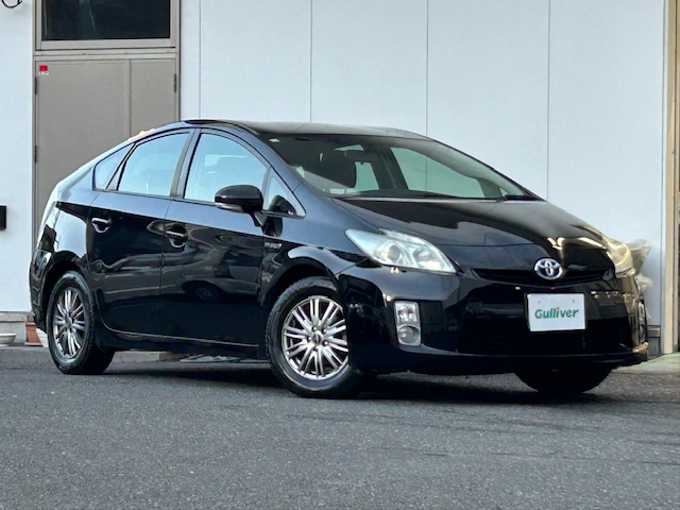 新着情報“プリウスG”2016年式ブラック入荷しました！