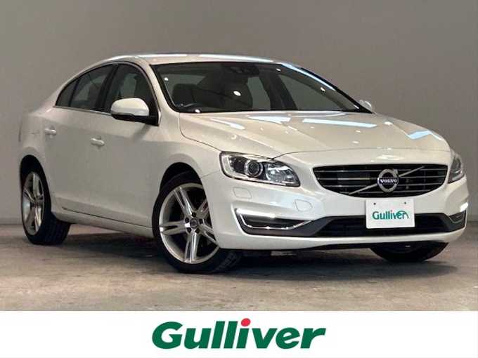 新着情報“Ｓ６０T3 SE”2017年式クリスタルホワイトP入荷しました！