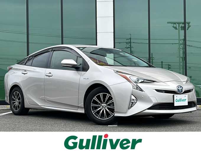 新着情報“プリウスSセーフティプラス”2016年式スティールブロンドM入荷しました！