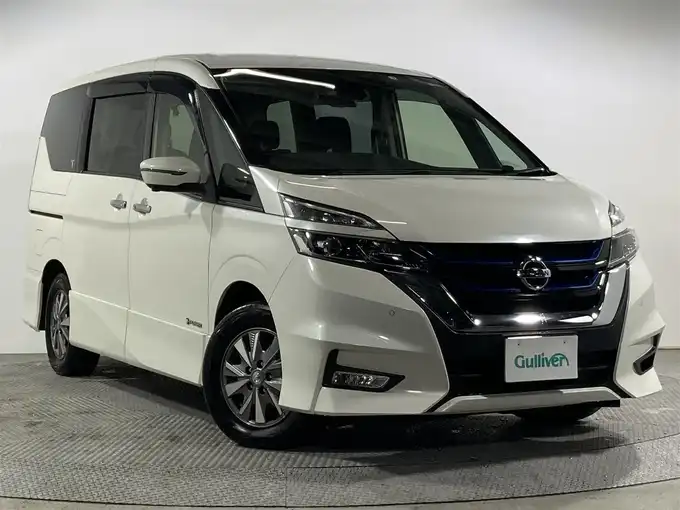 新着情報“セレナe－パワー ハイウェイスター V”2019年式ブリリアントホワイトパール入荷しました！