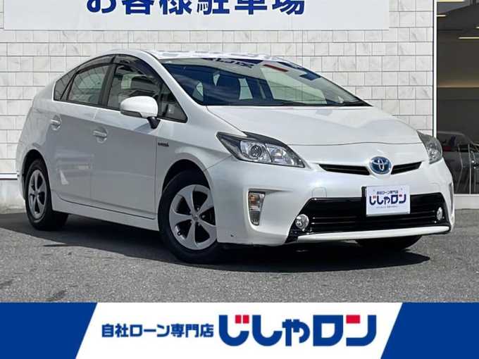 新着情報“プリウスG”2015年式ホワイトパールクリスタルシャイン入荷しました！
