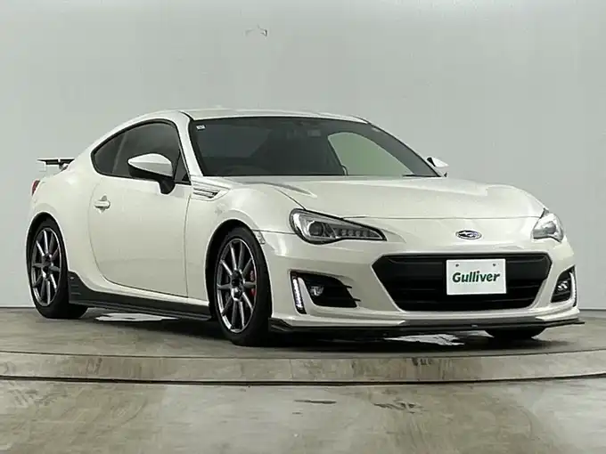 新着情報“ＢＲＺGT”2016年式クリスタルホワイトP入荷しました！