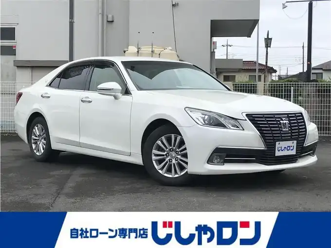 新着情報“クラウンロイヤルサルーン”2013年式ホワイトパールクリスタルシャイン入荷しました！