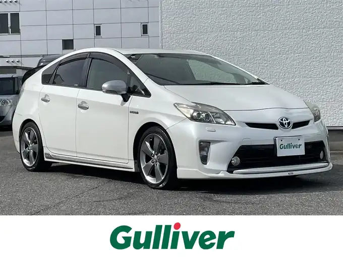 新着情報“プリウスSツーリングセレクション・マイコーデ”2013年式ホワイトパールクリスタルシャイン入荷しました！