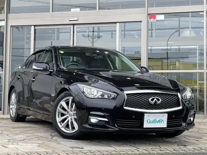 新着情報“スカイライン ハイブリッド350GT”2015年式ガーネットブラック入荷しました！