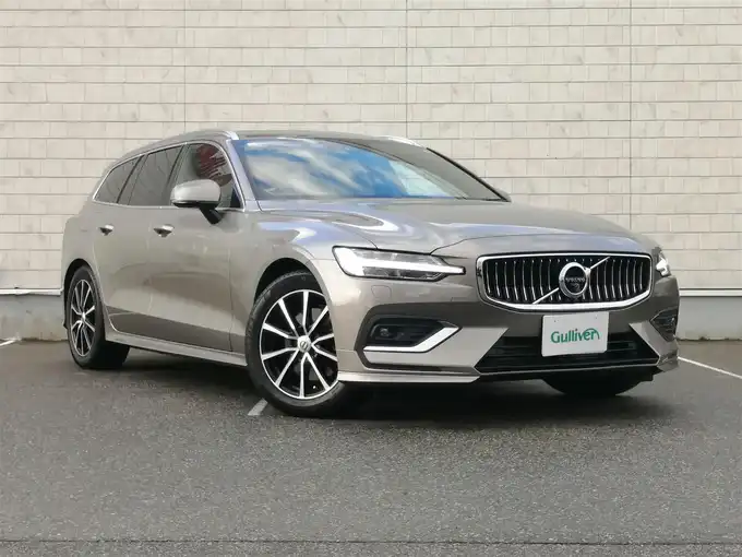 新着情報“Ｖ６０T5 インスクリプション”2018年式ぺブルグレー入荷しました！