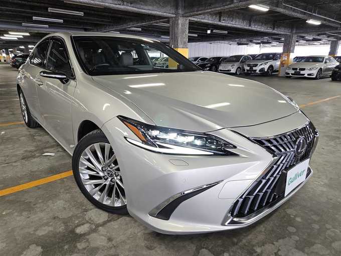 新着情報“ＥＳES300h バージョンL”2022年式アイスエクリュマイカメタリック入荷しました！