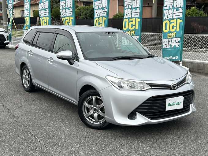 新着情報“カローラフィールダー1．5X”2016年式シルバーM入荷しました！