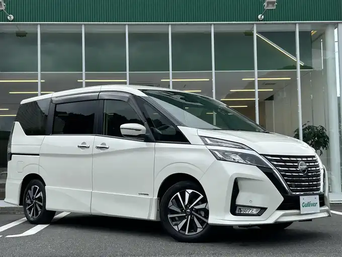 新着情報“セレナハイウェイスターV”2021年式ブリリアントホワイトパール入荷しました！