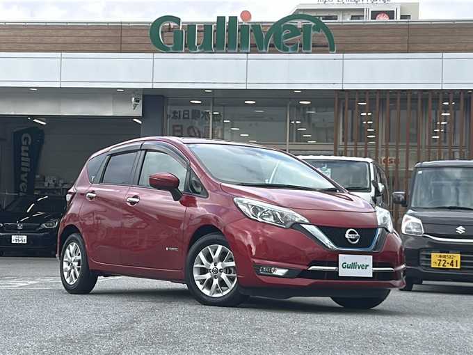 新着情報“ノートe－パワー メダリスト”2018年式赤入荷しました！