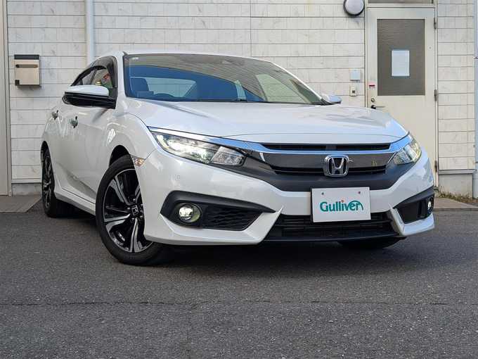 新着情報“シビックセダン”2019年式プラチナホワイトパール入荷しました！