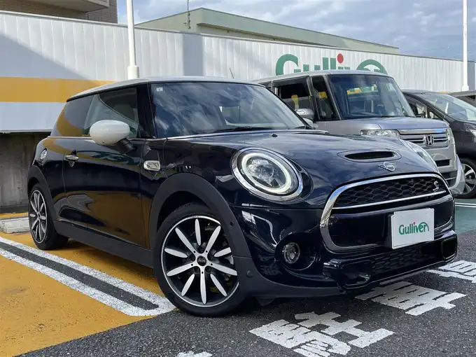 新着情報“ＢＭＷ ミニクーパー S”2021年式MINI Yoursエニグマティックブラック入荷しました！