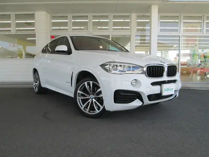 新着情報“Ｘ６xDrive 35i Mスポーツ”2018年式アルピンホワイトⅢ入荷しました！