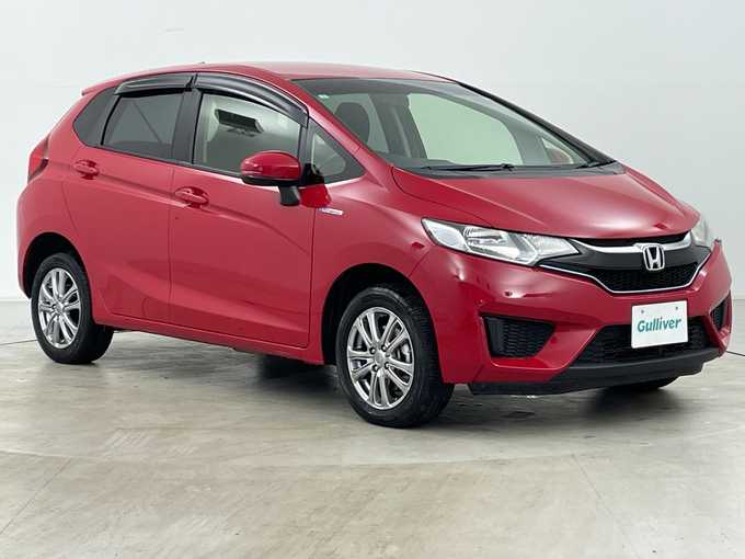 新着情報“フィットハイブリッドハイブリッド・Fパッケージ”2017年式ミラノレッド入荷しました！