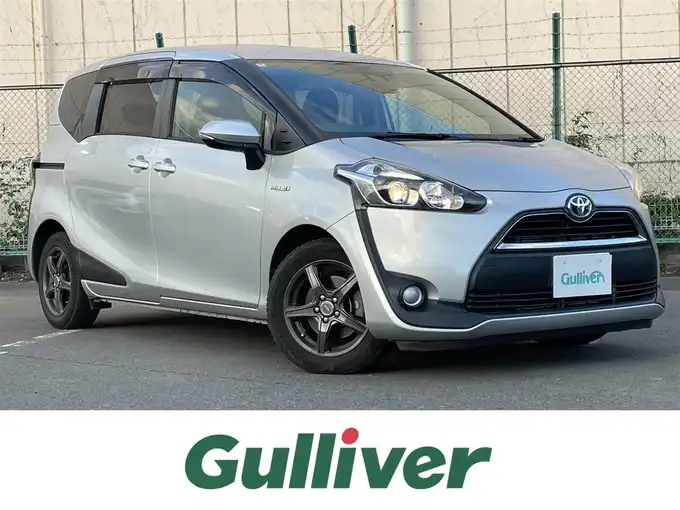 新着情報“シエンタハイブリッドG”2015年式シルバーM入荷しました！