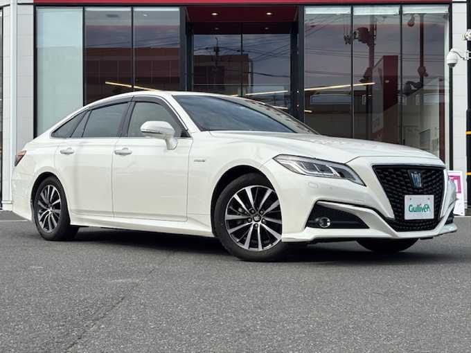 新着情報“クラウンハイブリッドG”2018年式ホワイトパールクリスタルシャイン入荷しました！