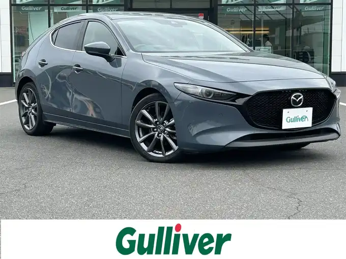 新着情報“ＭＡＺＤＡ３ファストバックXDバーガンディ セレクション”2020年式ポリメタルグレーM入荷しました！