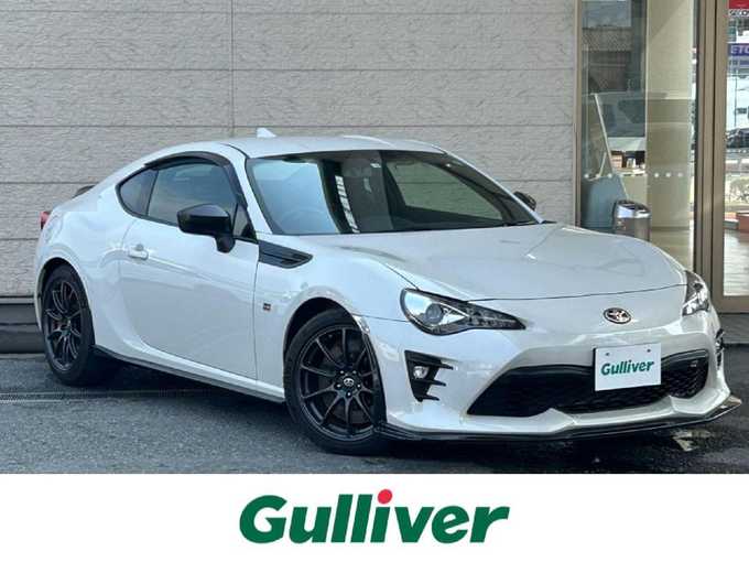 新着情報“８６GR”2018年式クリスタルホワイトパール入荷しました！