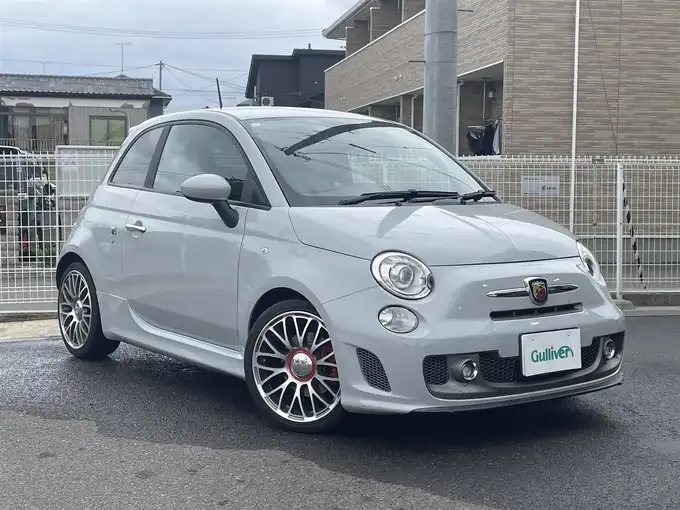 新着情報“アバルト５９５ツーリズモ”2017年式Gligio Campovolo入荷しました！