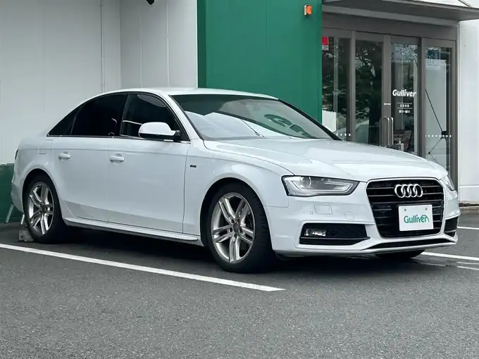 新着情報“Ａ４2．0 TFSI”2014年式白入荷しました！