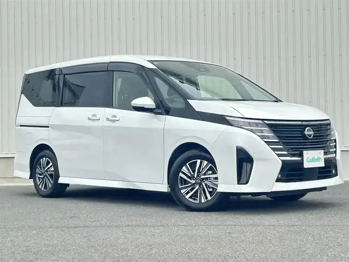 新着情報“セレナe－パワー ハイウェイスターV”2025年式プリズムホワイト入荷しました！