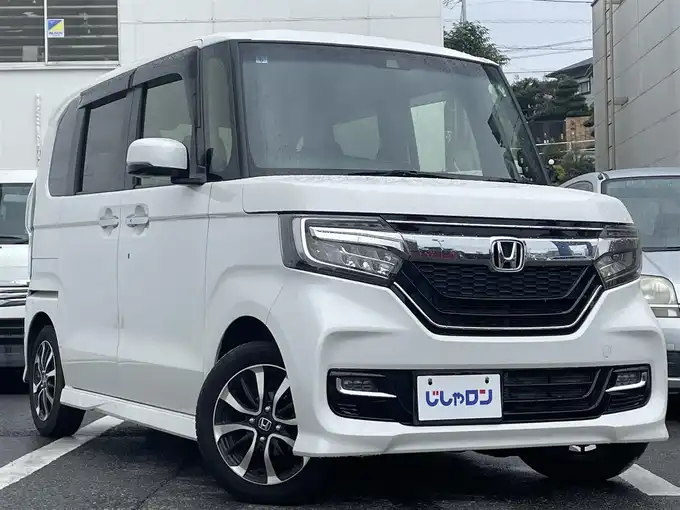 新着情報“Ｎ－ＢＯＸカスタムG・Lホンダセンシング”2019年式プラチナホワイトパール入荷しました！