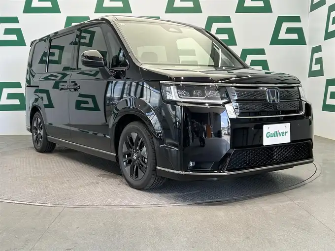 新着情報“ステップワゴンe:HEVスパーダ”2025年式クリスタルブラックパール入荷しました！