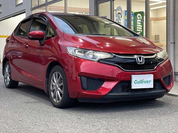 新着情報“フィットハイブリッドハイブリッド・特別仕様車Fパッケージ コンフォートエディション”2016年式プレミアムクリスタルレッドM入荷しました！