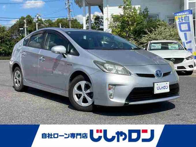 新着情報“プリウスS”2012年式プレミアムシルバーM入荷しました！