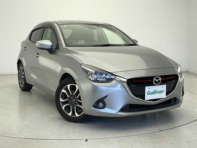 新着情報“デミオXDツーリング”2016年式アルミニウムメタリック入荷しました！