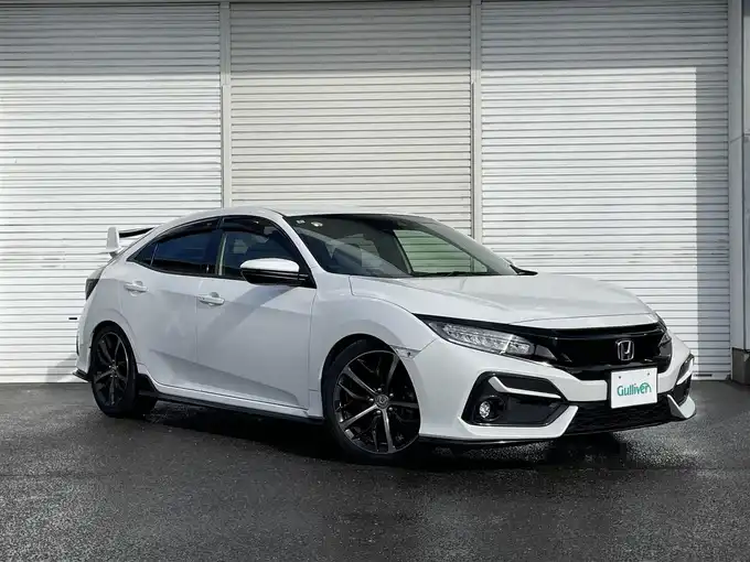 新着情報“シビックハッチバック”2020年式プラチナホワイトパール入荷しました！