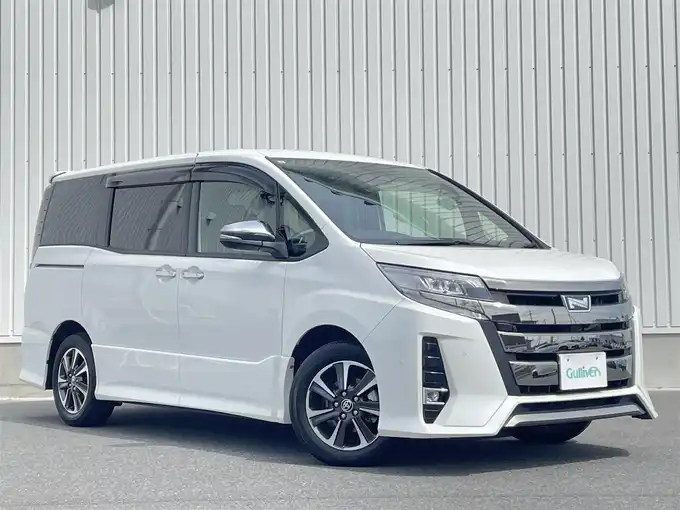 新着情報“ノアSi ダブルバイビーⅢ”2021年式ホワイトパールクリスタルシャイン入荷しました！