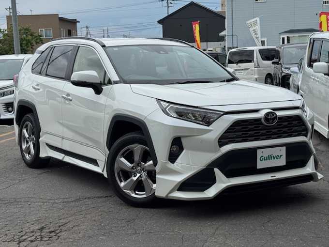 新着情報“ＲＡＶ４G”2019年式ホワイトパールクリスタルシャイン入荷しました！
