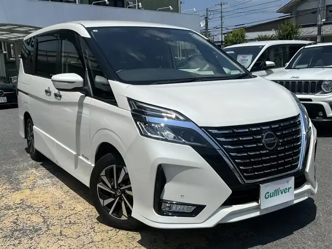 新着情報“セレナハイウェイスターV”2021年式ブリリアントホワイトパール入荷しました！