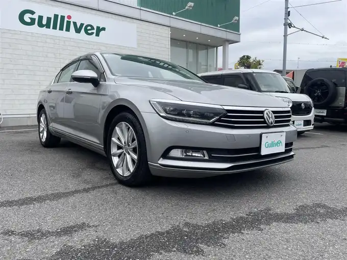 新着情報“パサートTSIコンフォートライン”2015年式シルバー入荷しました！