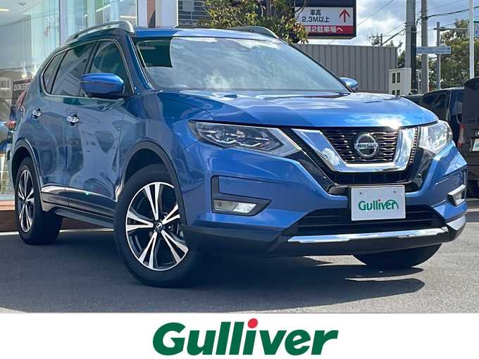 新着情報“エクストレイル20Xi”2020年式シャイニングブルー入荷しました！