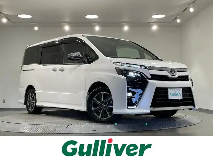 新着情報“ヴォクシーZS 煌Ⅲ”2021年式ホワイトパールクリスタルシャイン入荷しました！