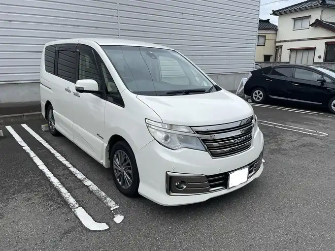 新着情報“セレナライダー ブラックライン”2015年式ブリリアントホワイトパール入荷しました！