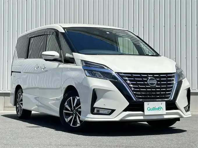 新着情報“セレナハイウェイスター V”2020年式ブリリアントホワイトパール入荷しました！