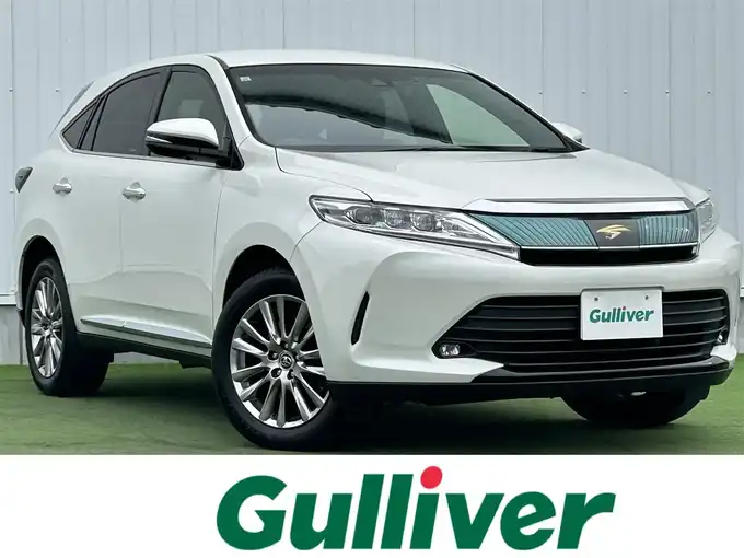 新着情報“ハリアープレミアム”2017年式ホワイトパールクリスタルシャイン入荷しました！