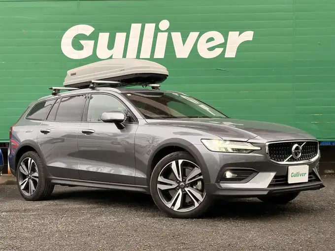 新着情報“Ｖ６０クロスカントリー B5 AWD プロ”2021年式オスミウムグレーM入荷しました！