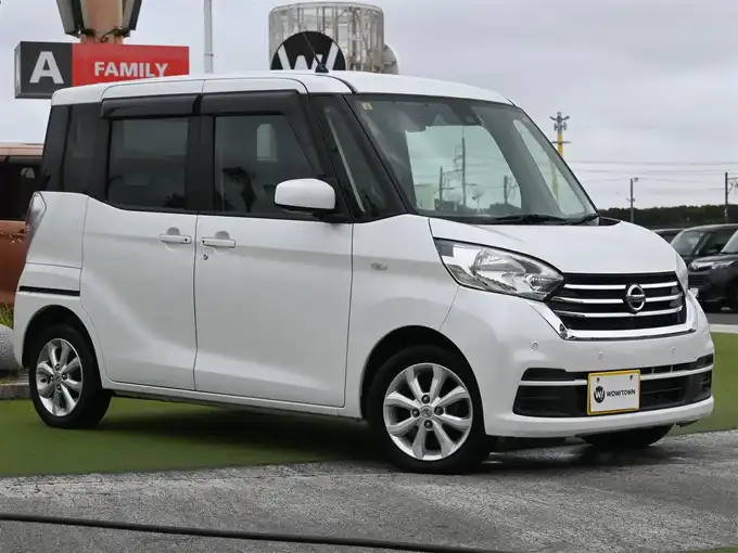 新着情報“デイズルークスX Vセレクション”2018年式ホワイトパール入荷しました！