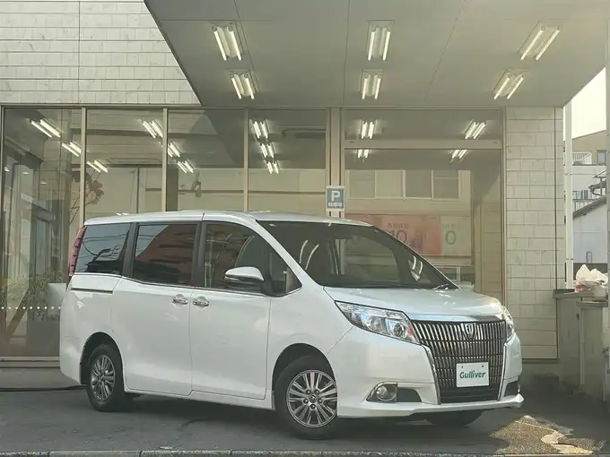 新着情報“エスクァイアXi”2016年式ホワイトパールクリスタルシャイン入荷しました！