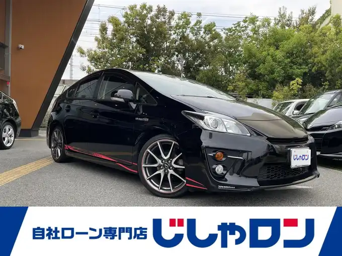 新着情報“プリウスSツーリングセレクション・G’s”2013年式ブラック入荷しました！